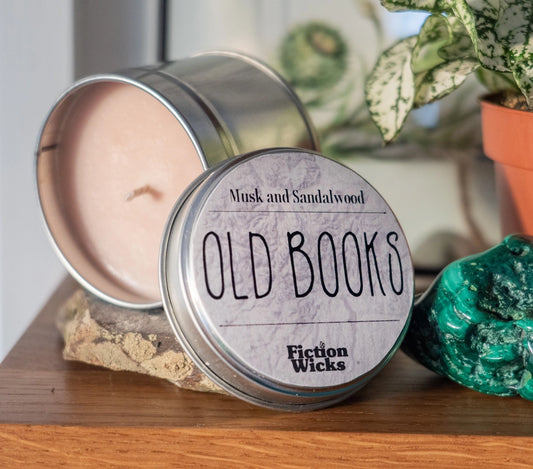 Candle - 75g Old Books | Musk and Sandalwood